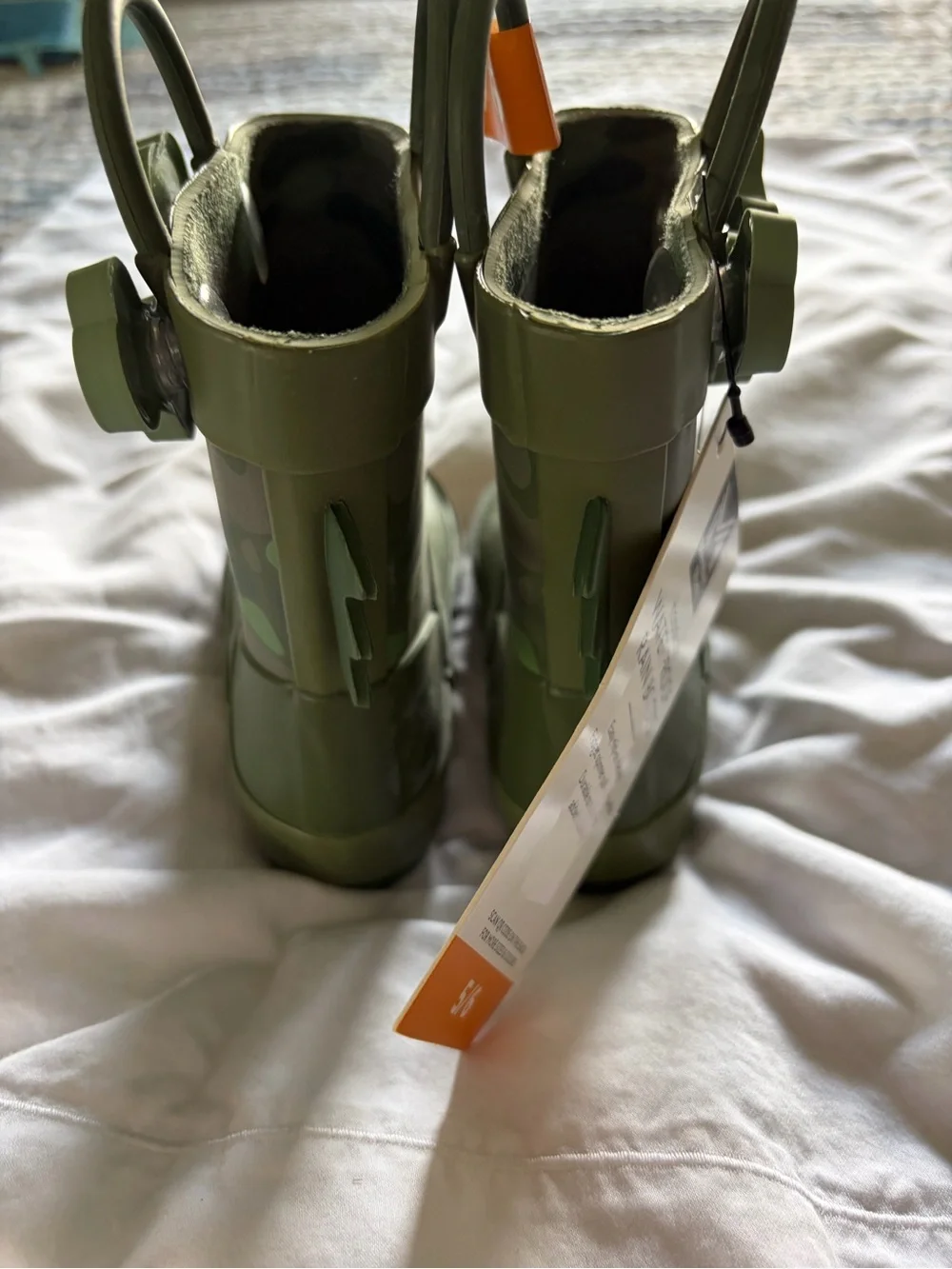 Kids' Green Camo Dino Rain Boots with Bone Charm
